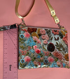 Flores dividida crossbody